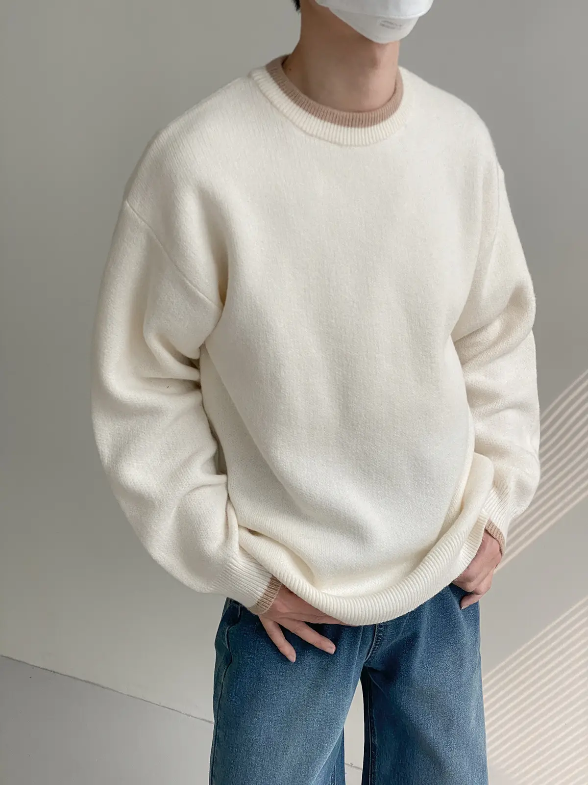 Men Black Knitted Round Neck Sweater for Winter — feature 2