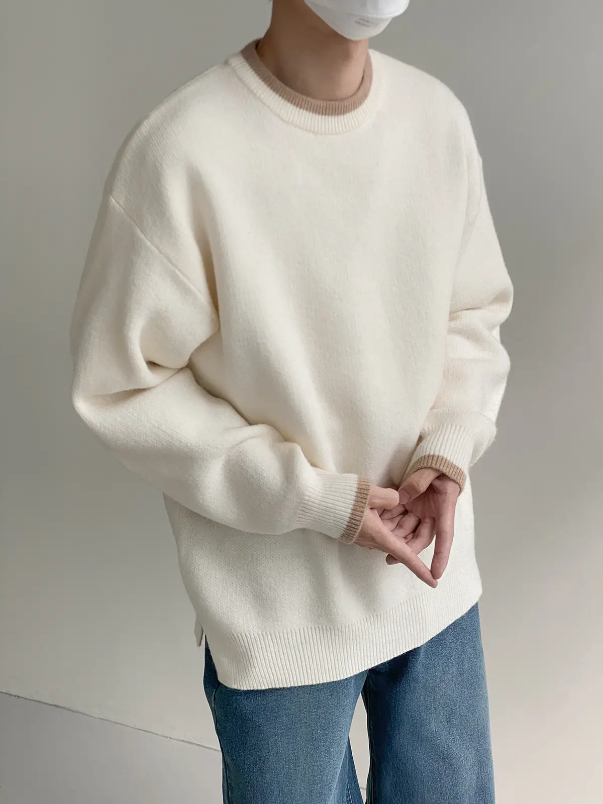 Men Black Knitted Round Neck Sweater for Winter — feature 5