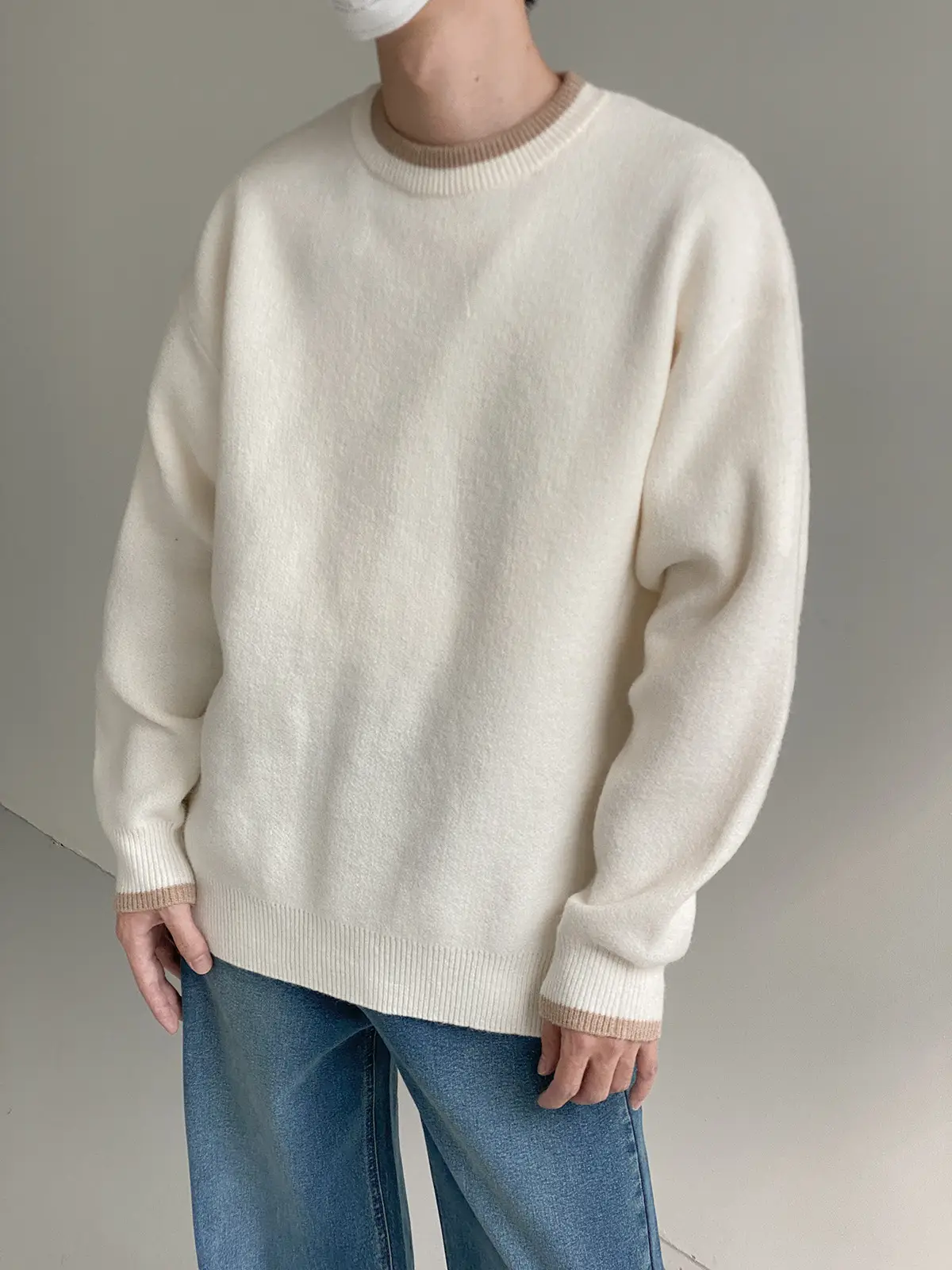Men Black Knitted Round Neck Sweater for Winter — feature 6