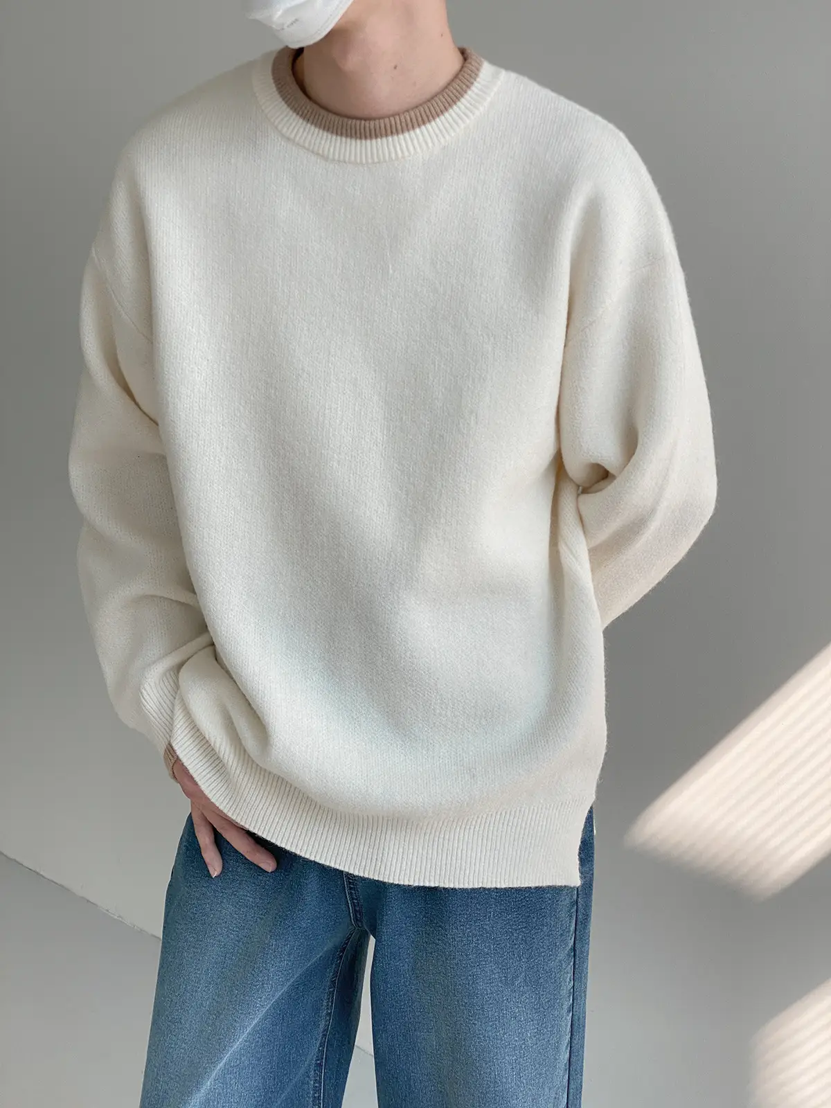 Men Black Knitted Round Neck Sweater for Winter — feature 8