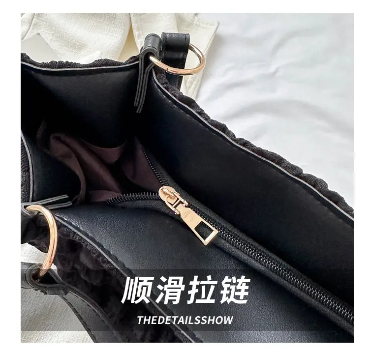 Black Korean Style Pleated Shoulder Bag for Women — feature 4