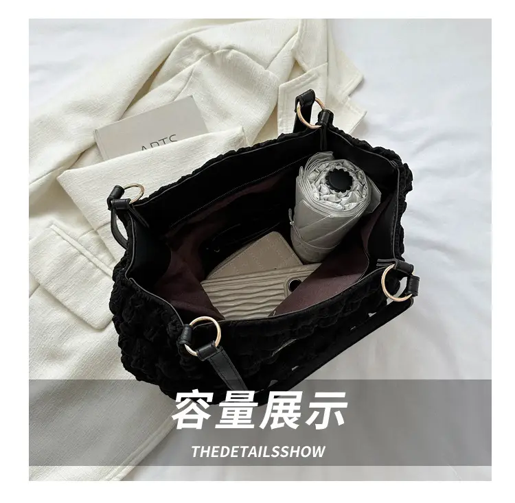 Black Korean Style Pleated Shoulder Bag for Women — feature 6