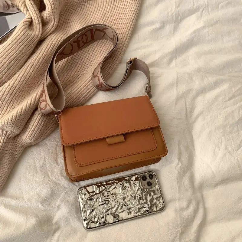 Women Crossbody Bag Brown Leather Retro Wide Strap 2026