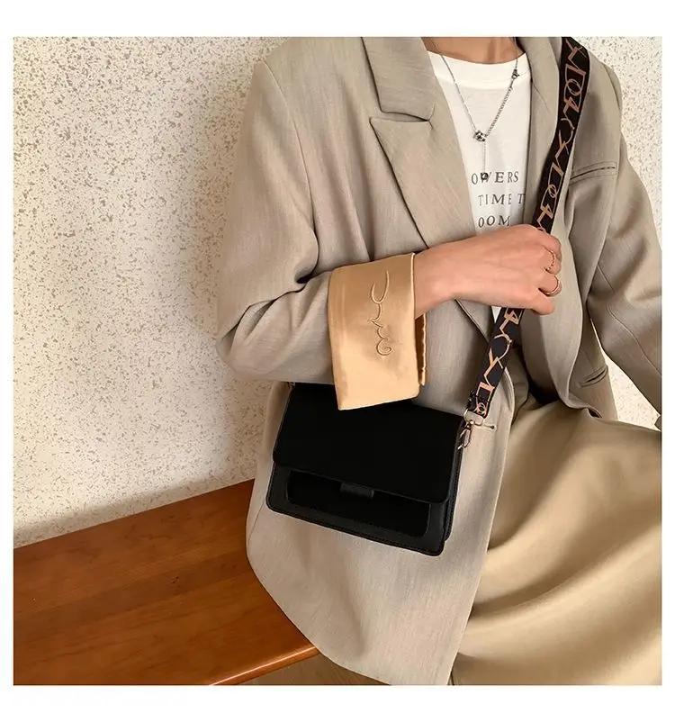Women Crossbody Bag Brown Leather Retro Wide Strap 2026 — feature 16