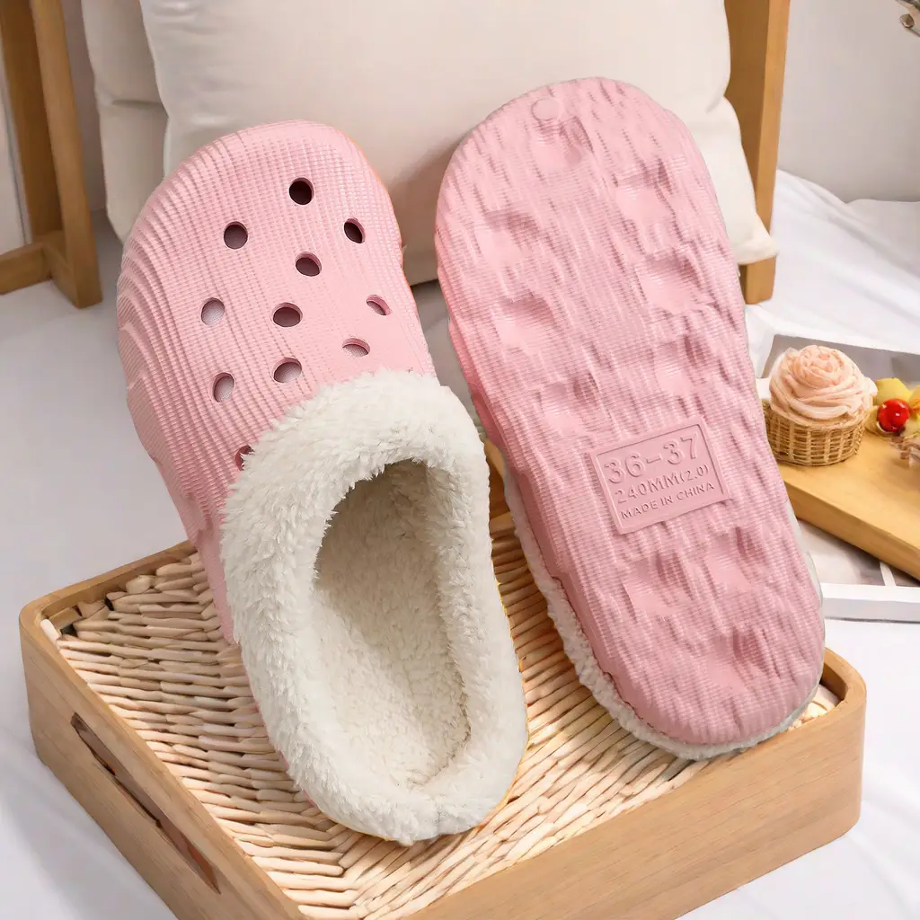 New factory wholesale winter men's and women's cotton slippers non-slip trendy thick-soled indoor and outdoor slip-on home shoes - Image 7