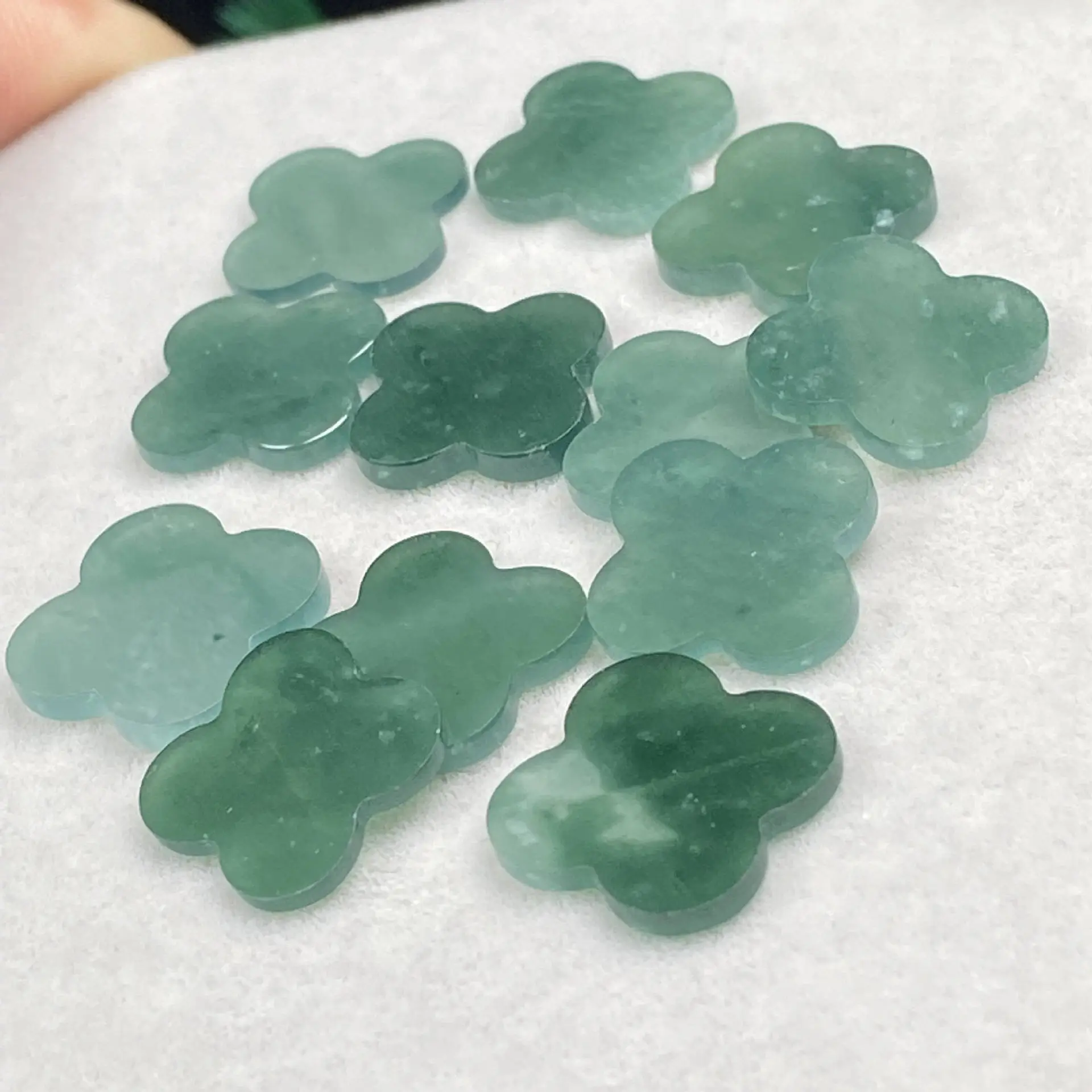 Four Leaf Clover Jade Pendants Green A-Grade Wholesale - Image 2