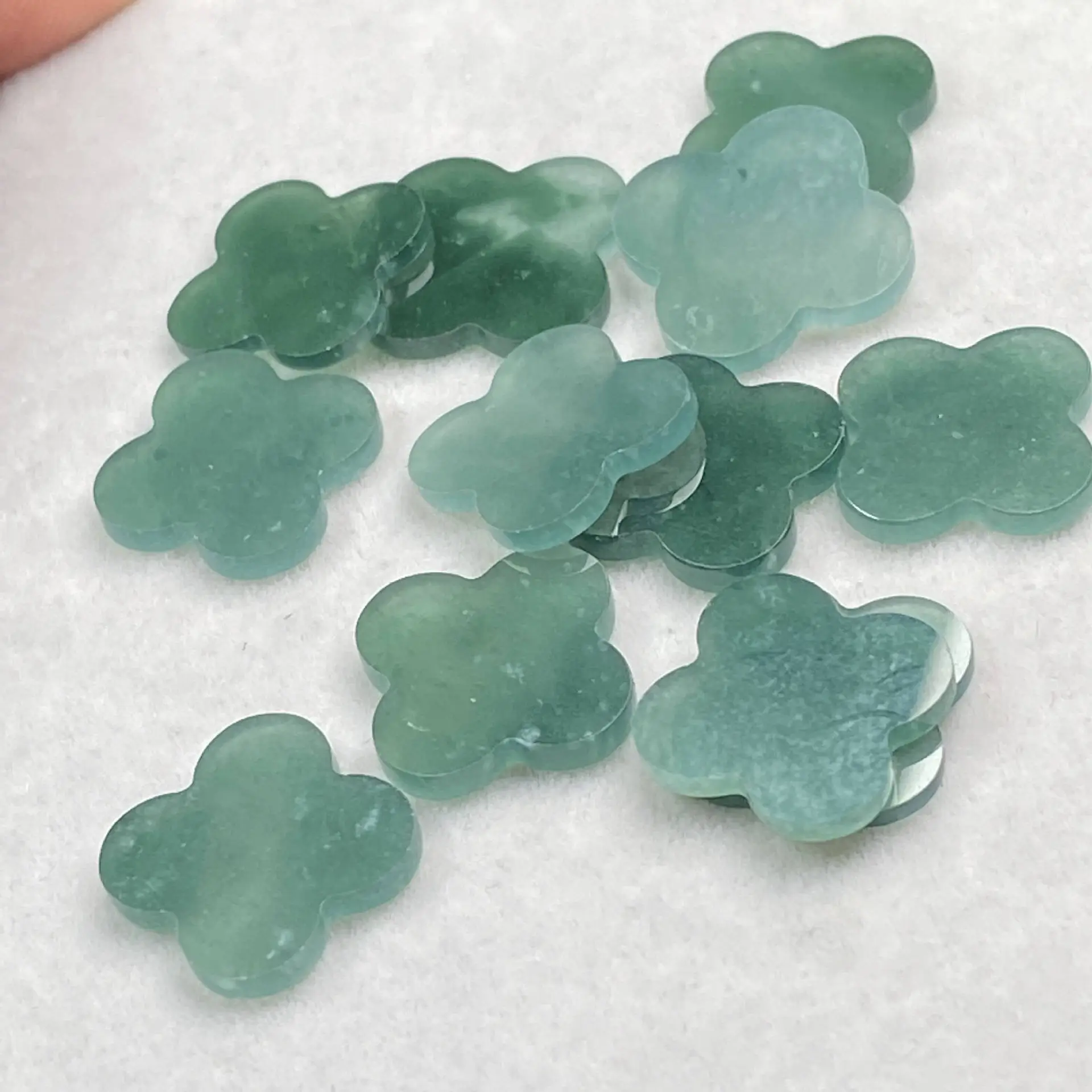 Four Leaf Clover Jade Pendants Green A-Grade Wholesale — feature 4