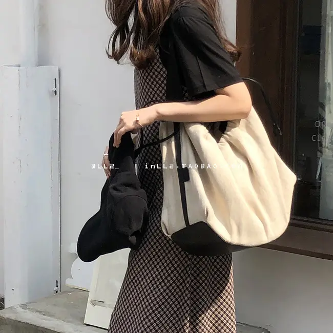 Canvas Crossbody Bag Women 2026 Ins Niche Patchwork Travel Bag
