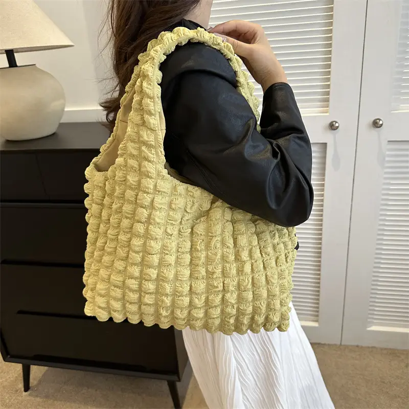 2023 Black Cloud Pleated Shoulder Bag for Women