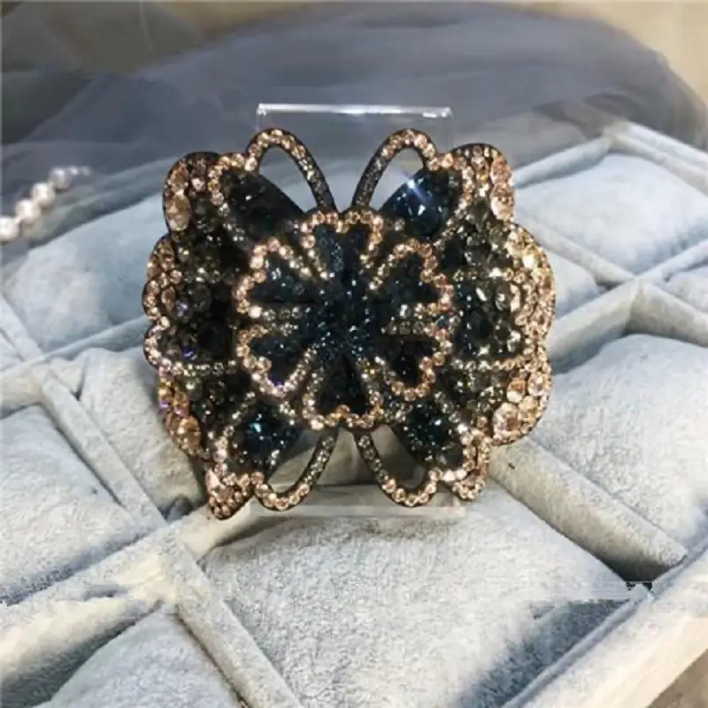 Three-Dimensional Rhinestone Flower Clip for Women - Image 2