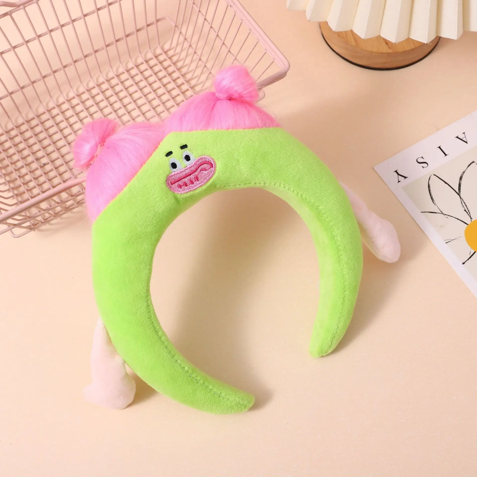 2023 Cute Cartoon Headband for Face Wash & Hair Accessories — feature 6
