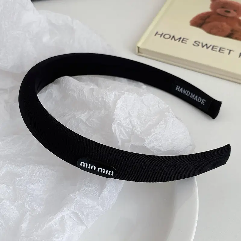 White Silicone Minimo Headband for Men Winter - Image 4