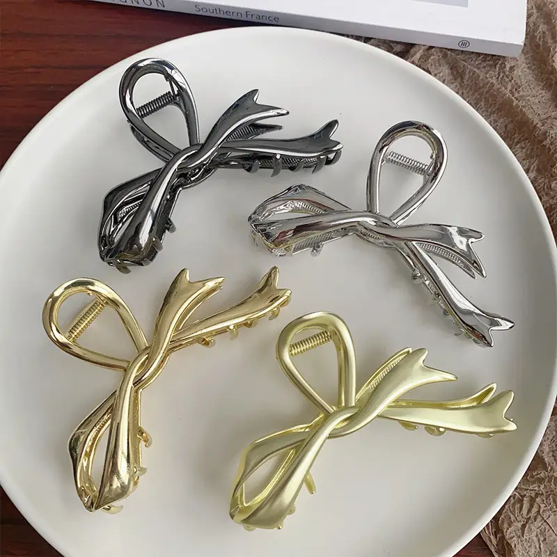 High-end Silver Shark Clip for Women 2023 - Image 7