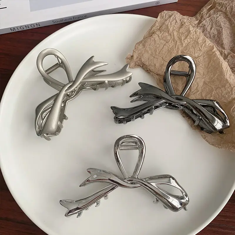 High-end Silver Shark Clip for Women 2023 - Image 9