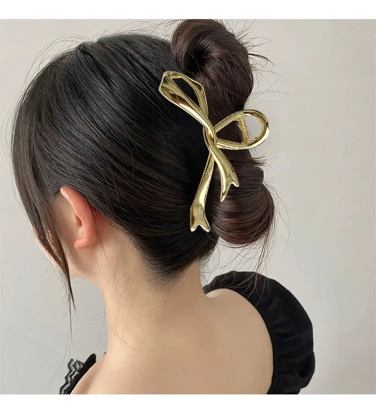 High-end Silver Shark Clip for Women 2023 — feature 5