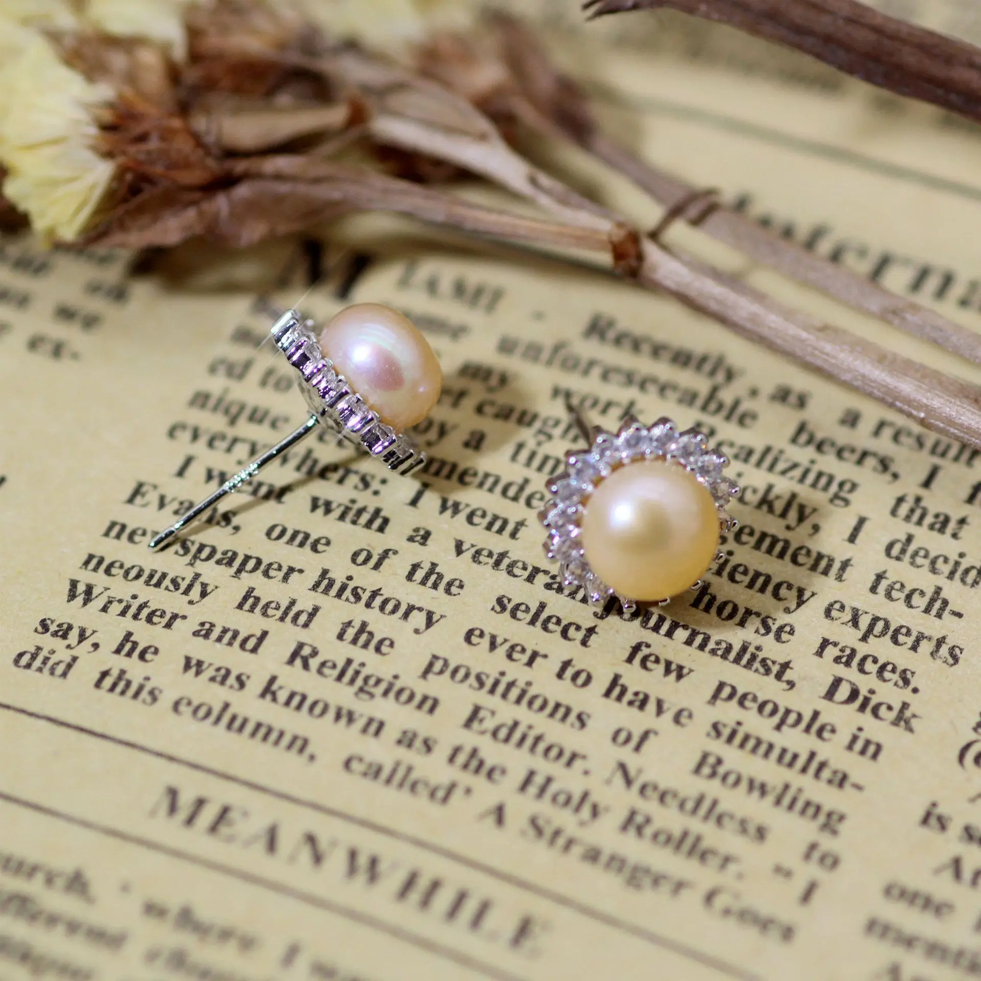 S925 Silver Pearl Sun Earrings Small - Image 4