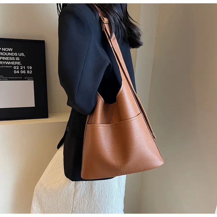 Women Large Capacity Shoulder Bag Brown Leather Winter Autumn — feature 14