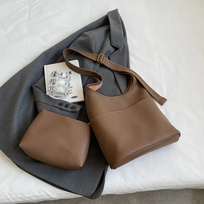 Women Large Capacity Shoulder Bag Brown Leather Winter Autumn - Image 3