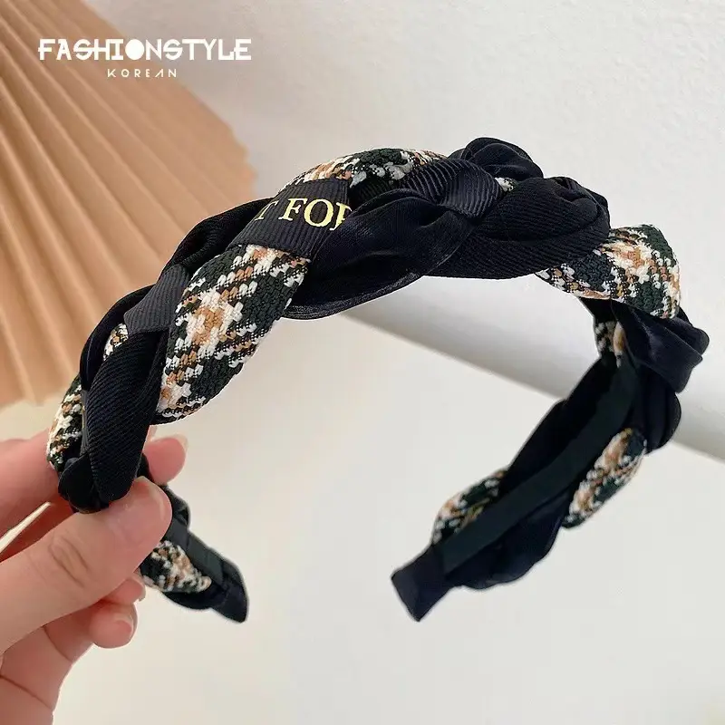 Black Skull Top Hair Band for Women 15cm - Image 4
