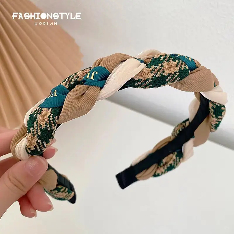 Black Skull Top Hair Band for Women 15cm - Image 5