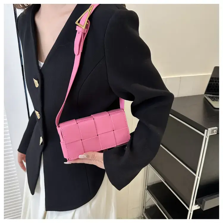 2023 Korean Fashion Shoulder Bag with Gold Clasp — feature 19