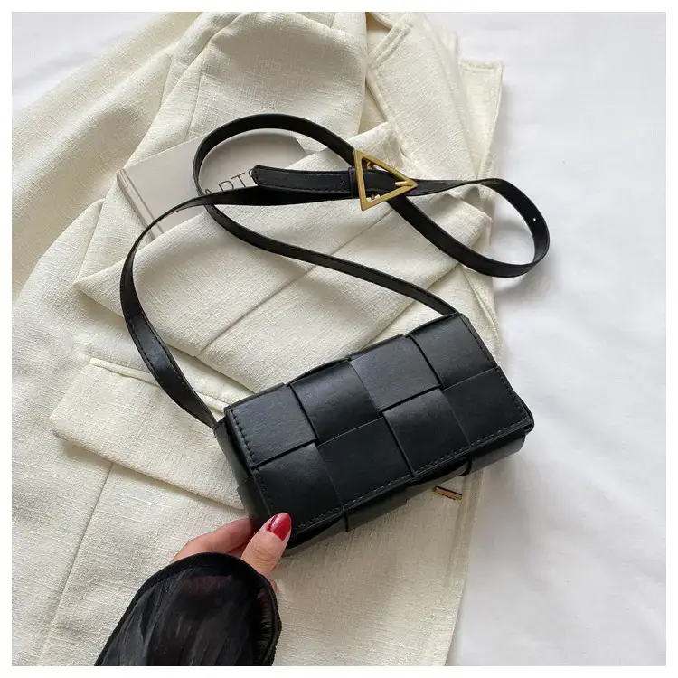 2023 Korean Fashion Shoulder Bag with Gold Clasp — feature 22