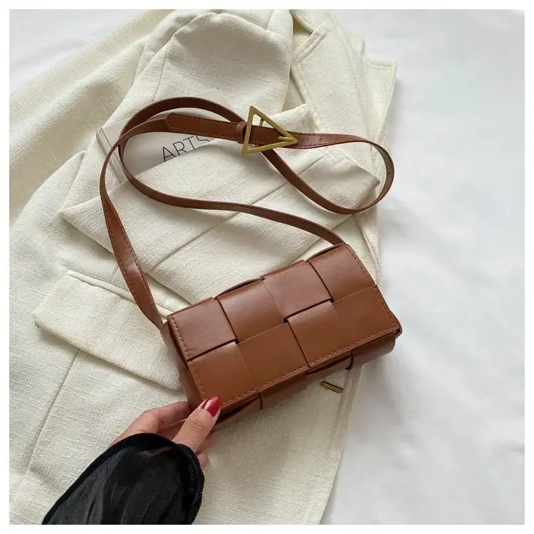 2023 Korean Fashion Shoulder Bag with Gold Clasp — feature 23