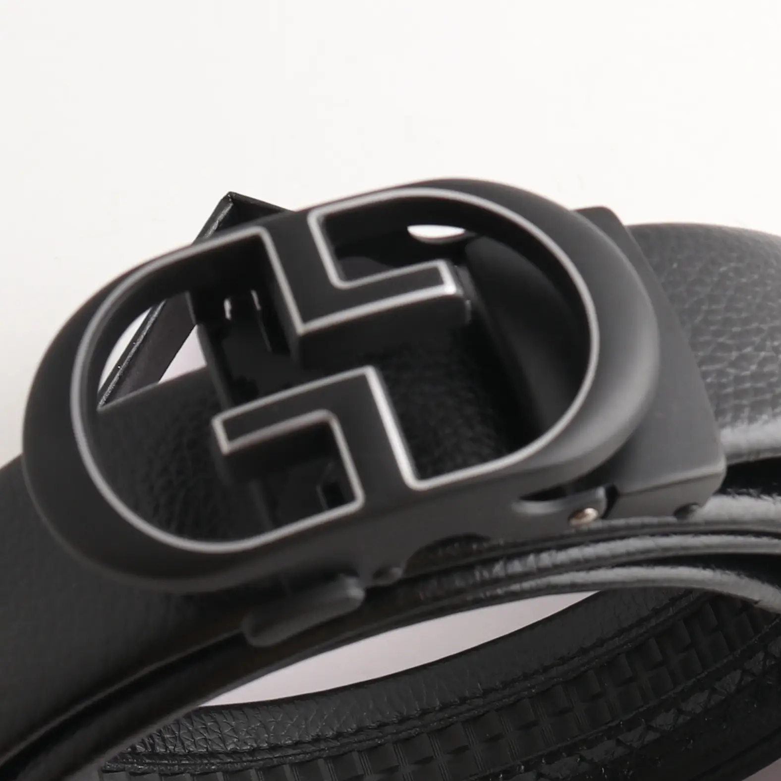 Hongsheng Men's Black Leather Belt with Automatic Buckle - Image 8