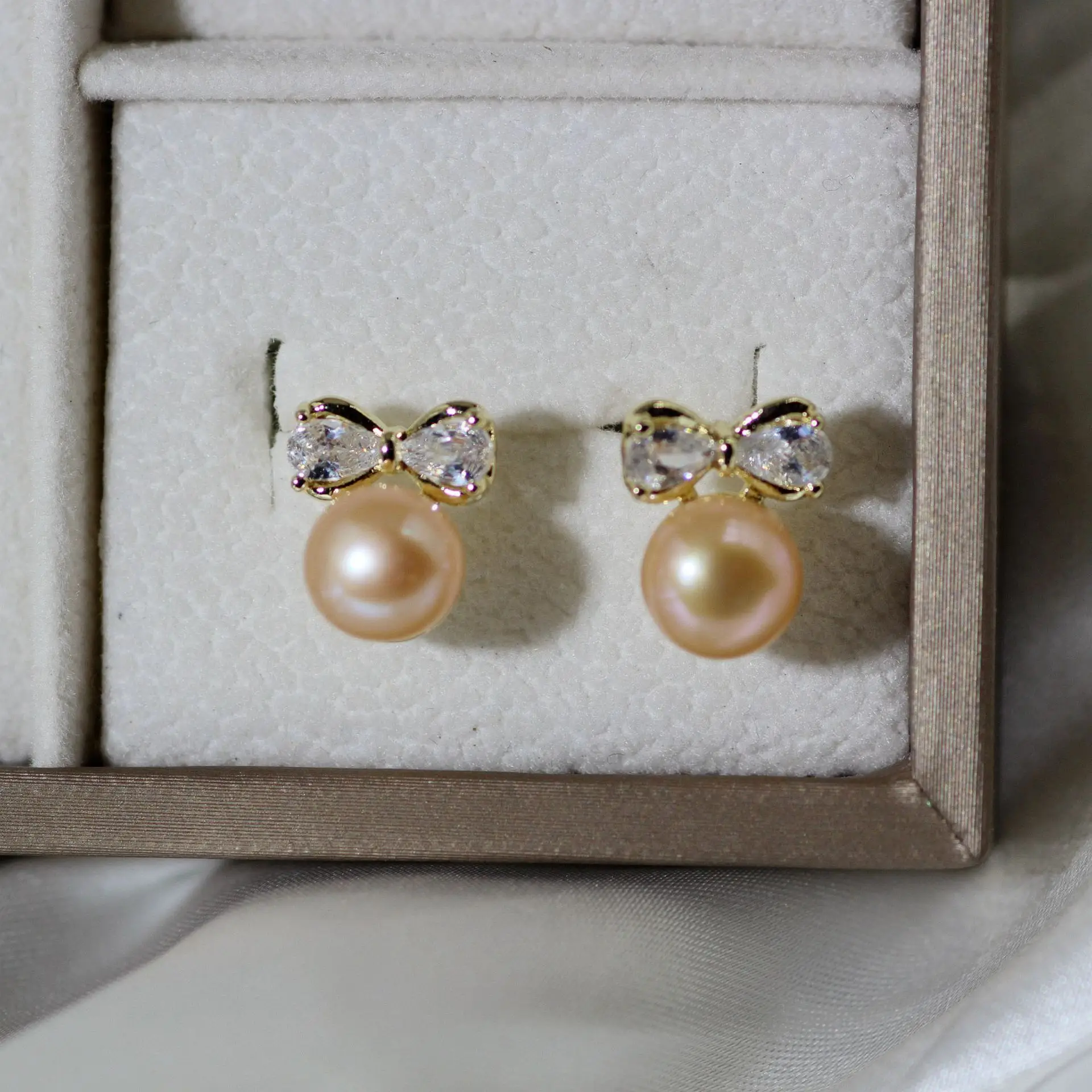 S925 Pearl Bow Earrings for Women — feature 14
