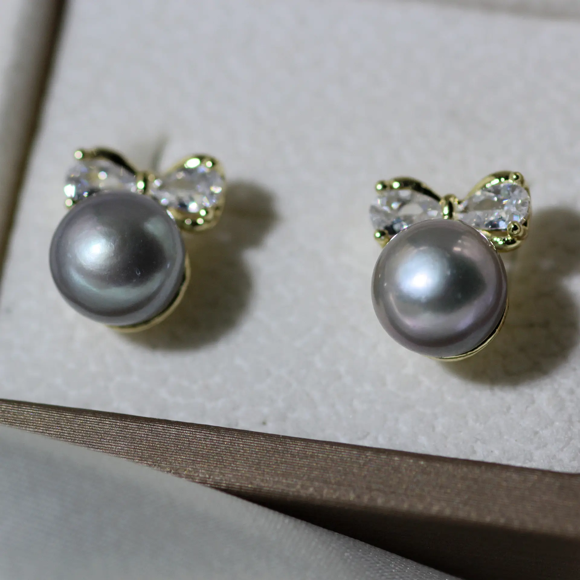 S925 Pearl Bow Earrings for Women — feature 18