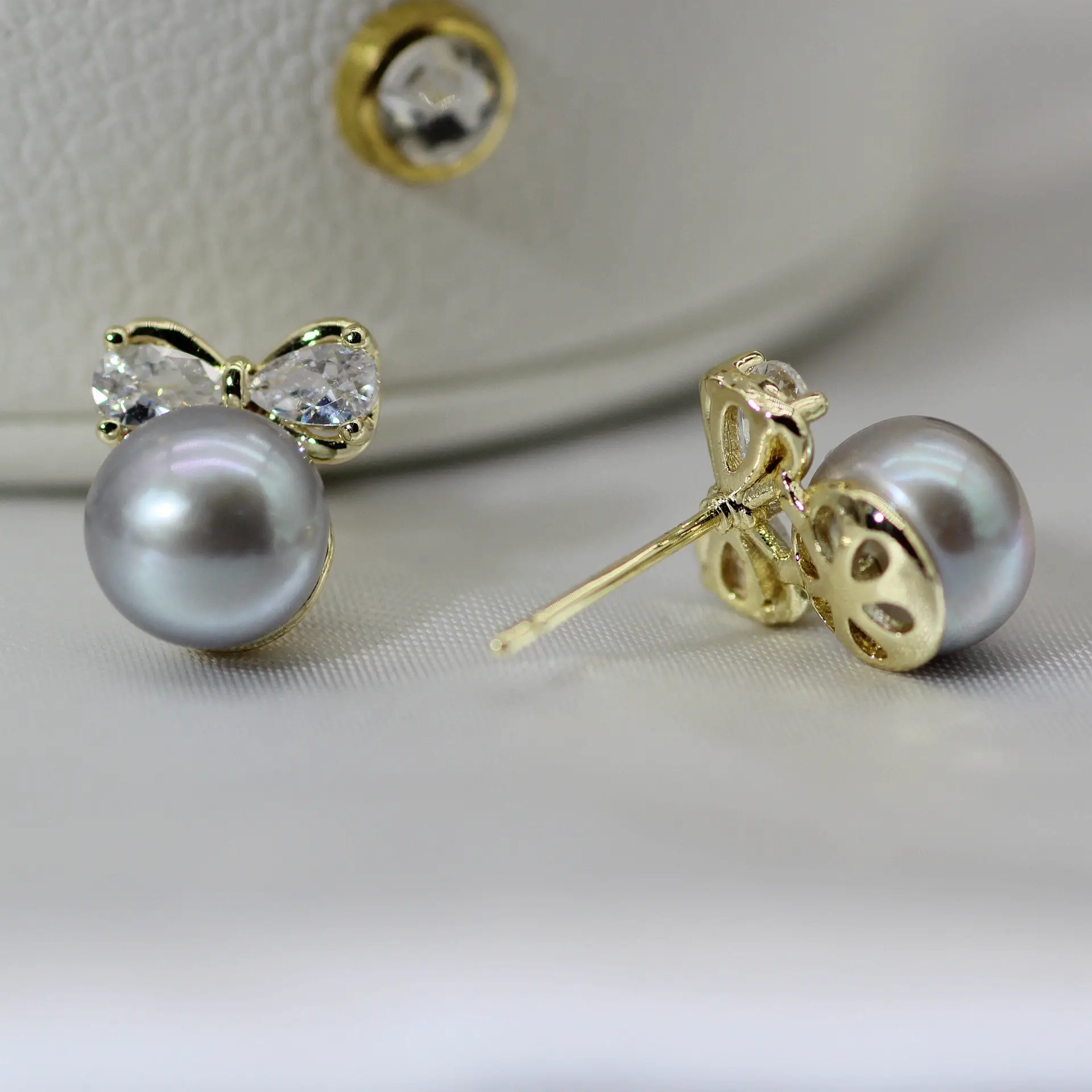 S925 Pearl Bow Earrings for Women