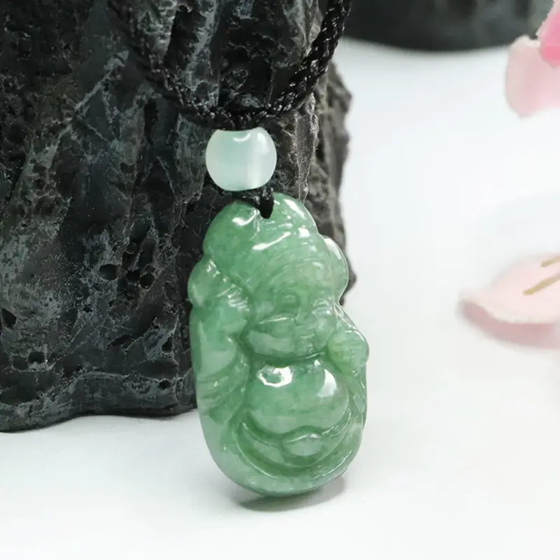 Guan Yu Jade Pendant Full Green Necklace — feature 9