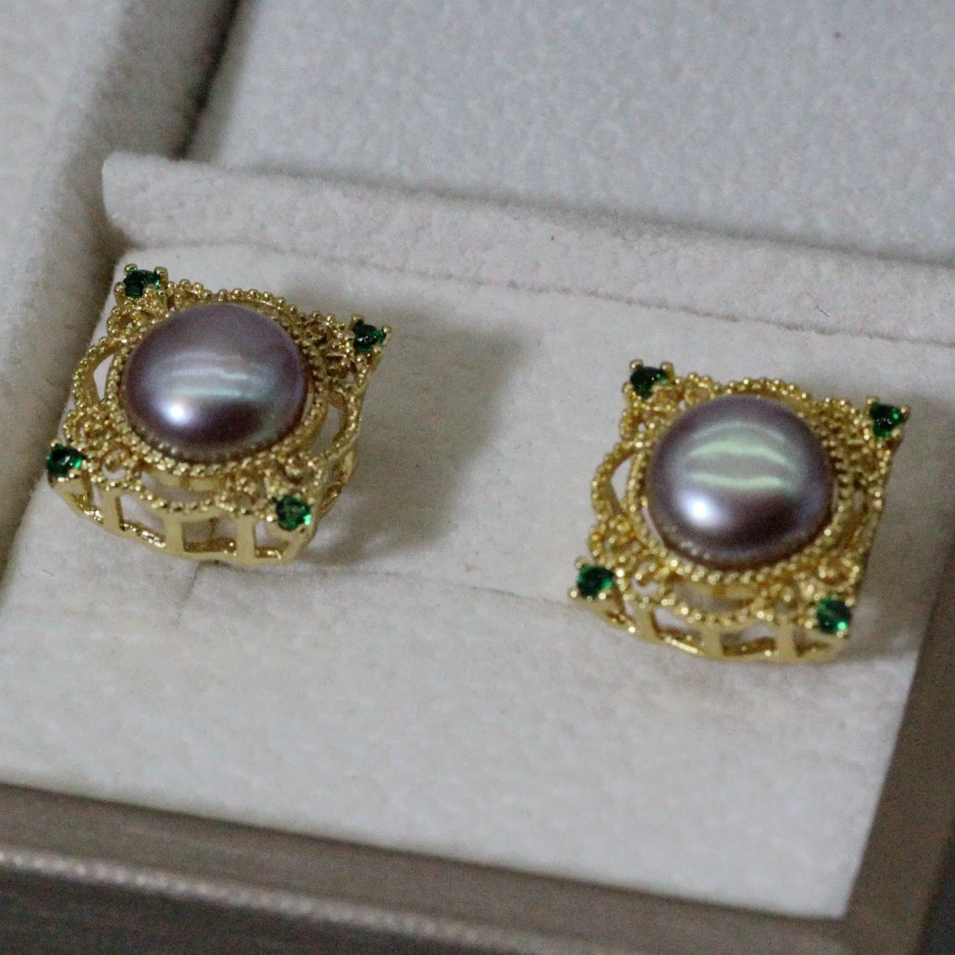 S925 Silver Pearl Green Star Earrings — feature 12