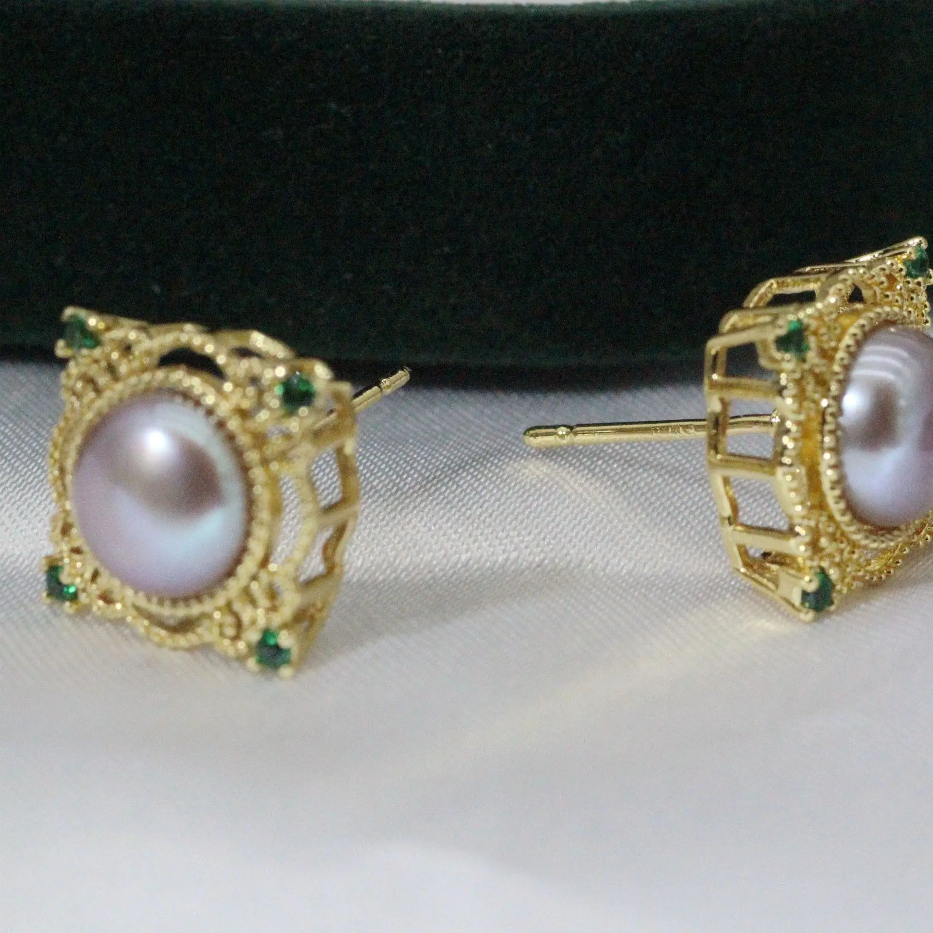 S925 Silver Pearl Green Star Earrings — feature 4