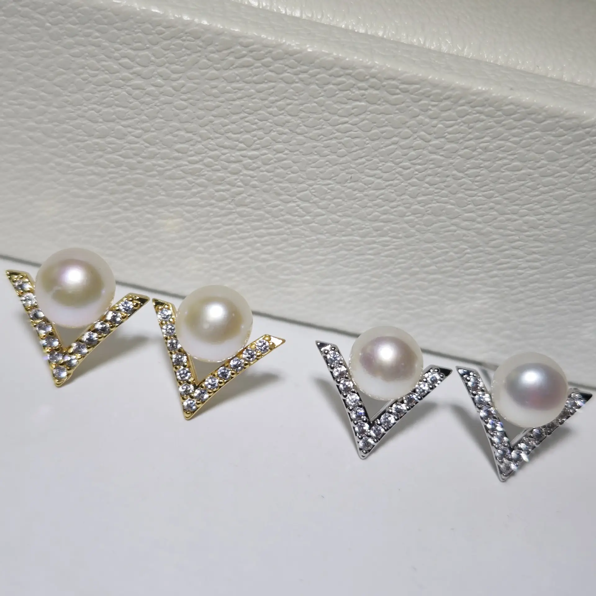 S925 Silver Pearl Zircon Geometry Earrings — feature 2