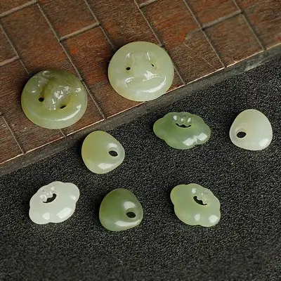 Sunny Water Green Jade Scattered Beads Bracelet — feature 1