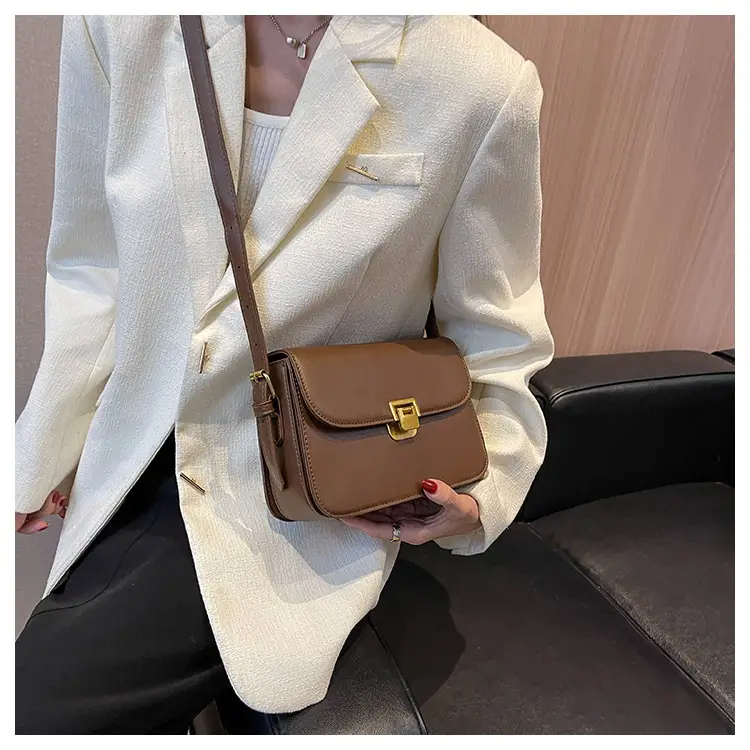 Women's Brown Leather Shoulder Bag with Gold Clasp — feature 13