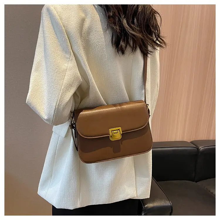 Women's Brown Leather Shoulder Bag with Gold Clasp — feature 14