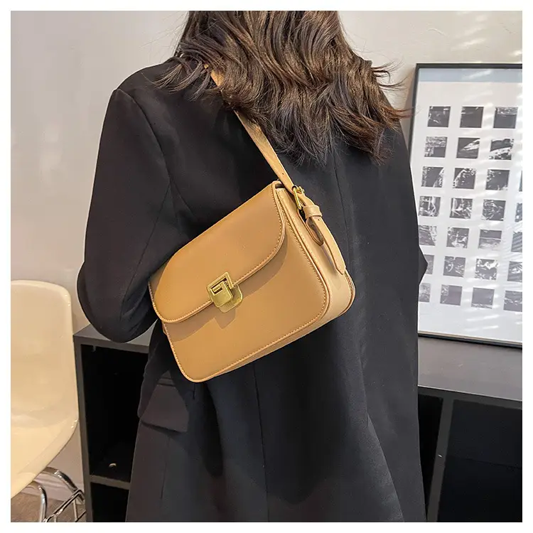 Women's Brown Leather Shoulder Bag with Gold Clasp — feature 21