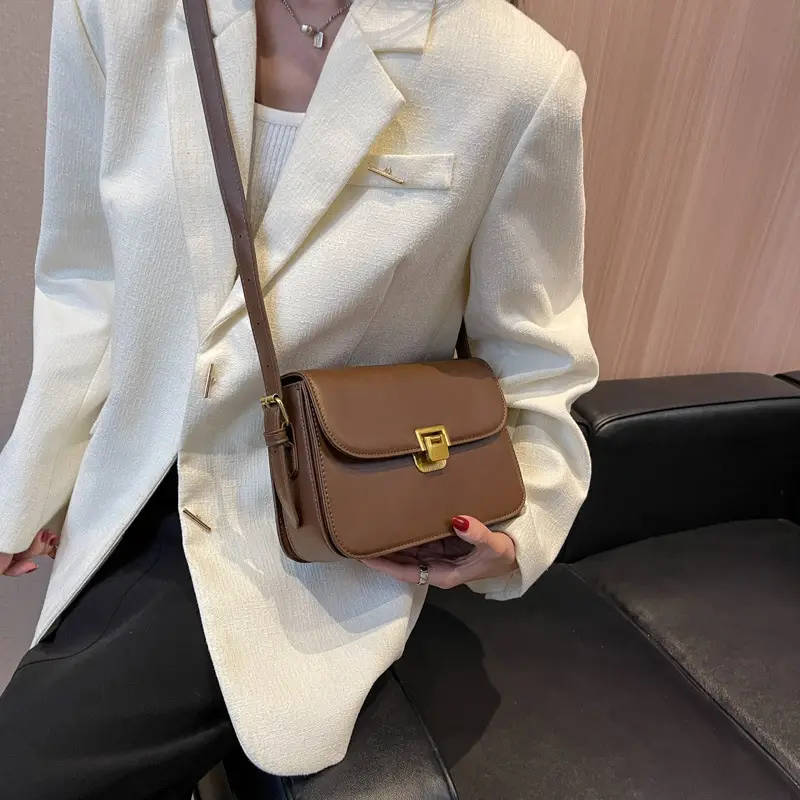 Women's Brown Leather Shoulder Bag with Gold Clasp - Image 2