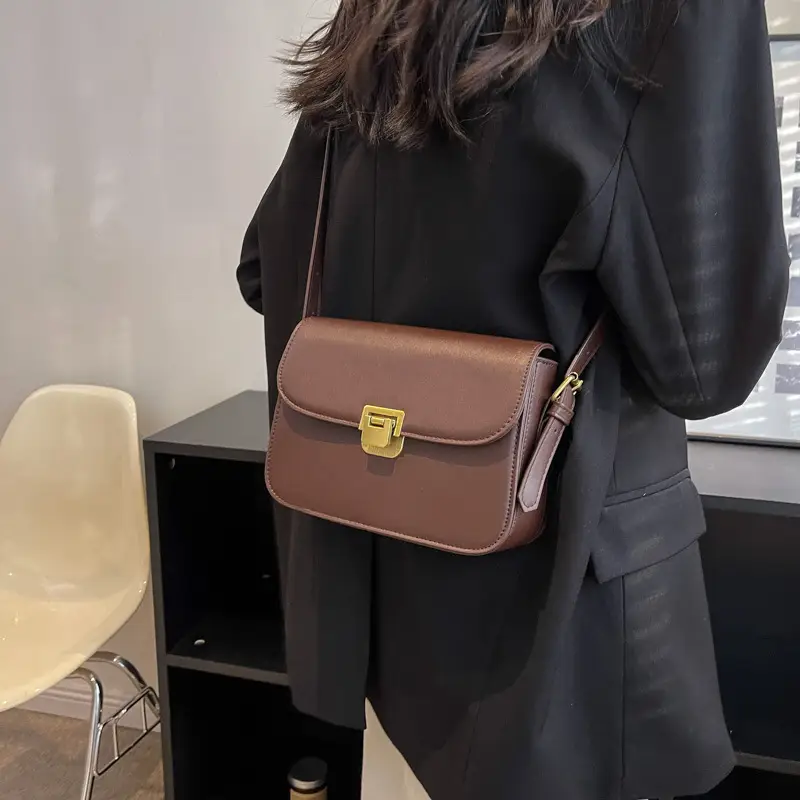 Women's Brown Leather Shoulder Bag with Gold Clasp - Image 3