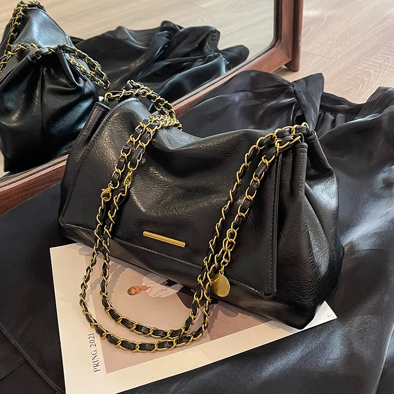 Black Leather Chain Shoulder Bag for Women - Image 8