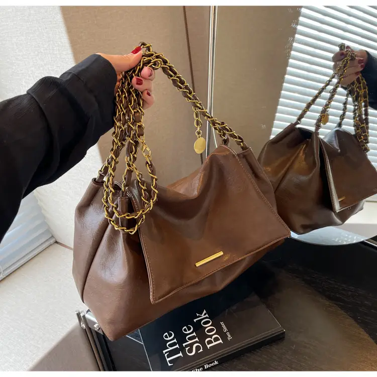 Black Leather Chain Shoulder Bag for Women — feature 15