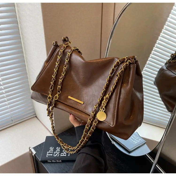Black Leather Chain Shoulder Bag for Women — feature 16