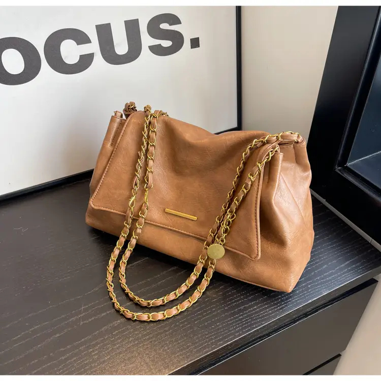 Black Leather Chain Shoulder Bag for Women — feature 19