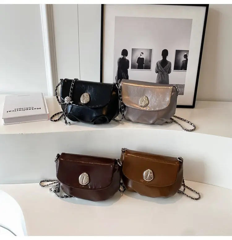 Women's Retro Chain Shoulder Messenger Bag Brown Leather — feature 23