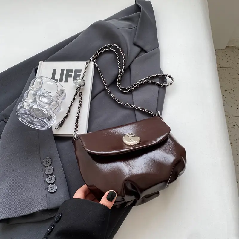 Women's Retro Chain Shoulder Messenger Bag Brown Leather