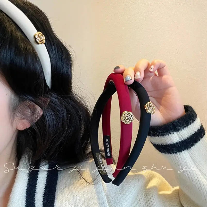 Retro Camellia Hairpin with Skull Top Design for Women - Image 2