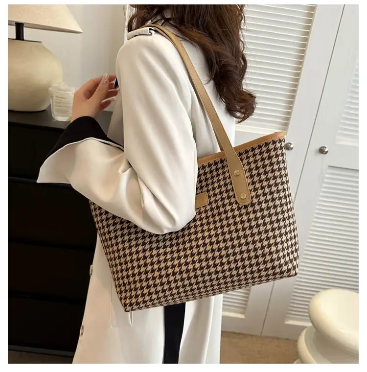 Retro Houndstooth Shoulder Tote Bag 2023 — feature 13