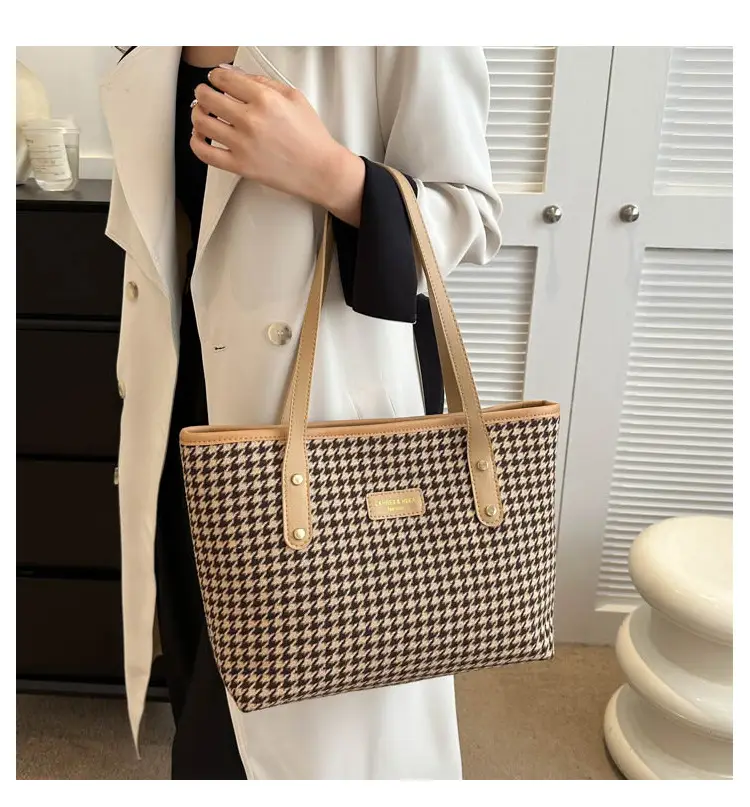 Retro Houndstooth Shoulder Tote Bag 2023 — feature 14